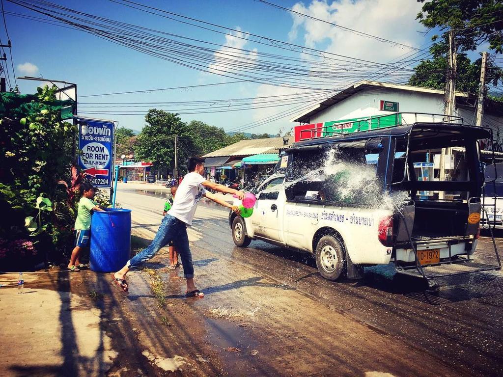 Хостел Koh Chang Gala Экстерьер фото